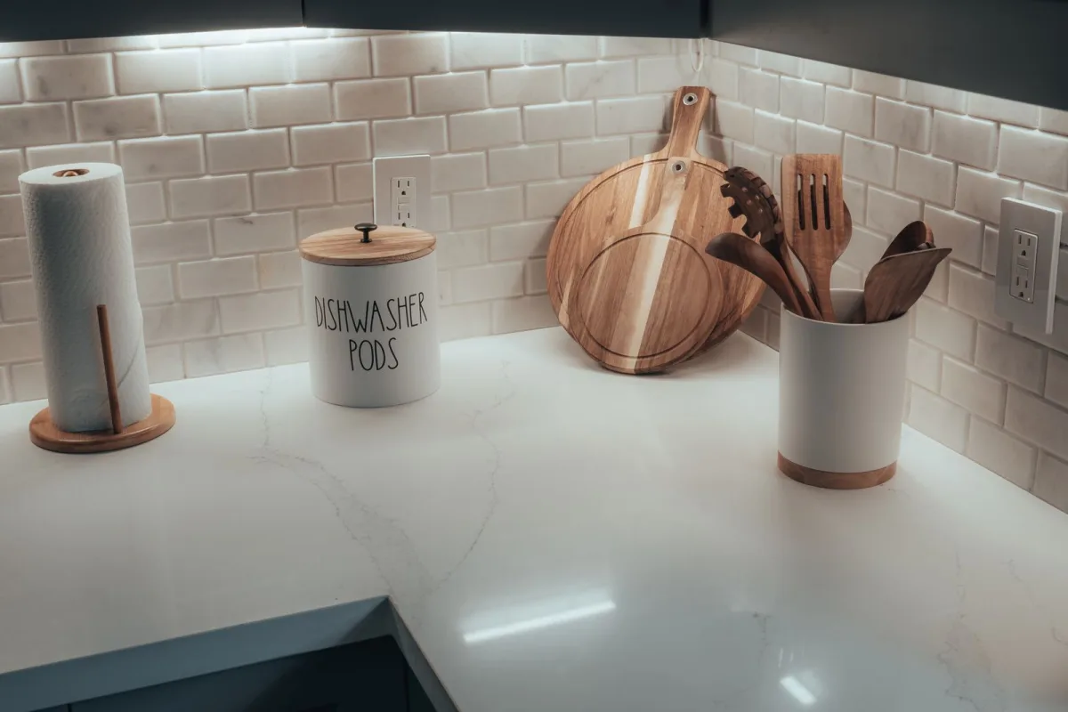 Kitchen Gadget Liquidation Auction — Home & Kitchen lot