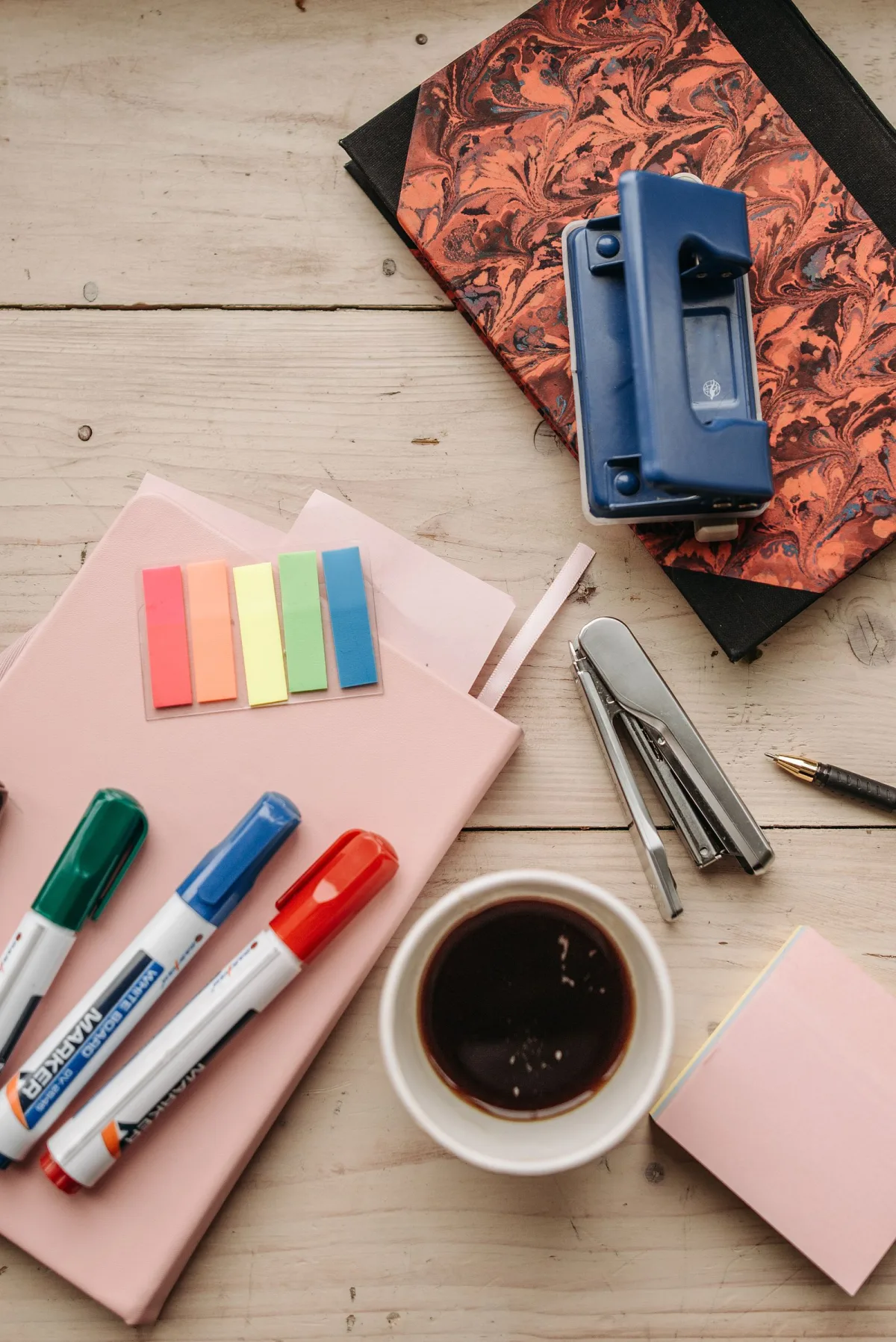 Desk Accessory & Organiser Auction — Office & Stationery lot